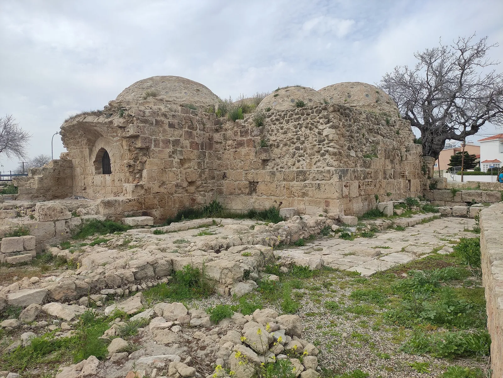 Medieval baths (1191-1489)