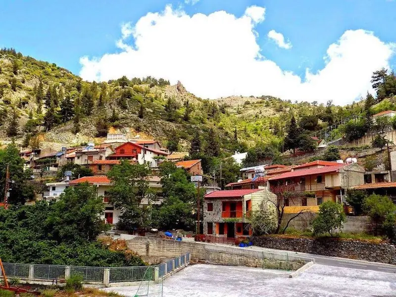 Χοροεσπερίδα στο Σαράντι