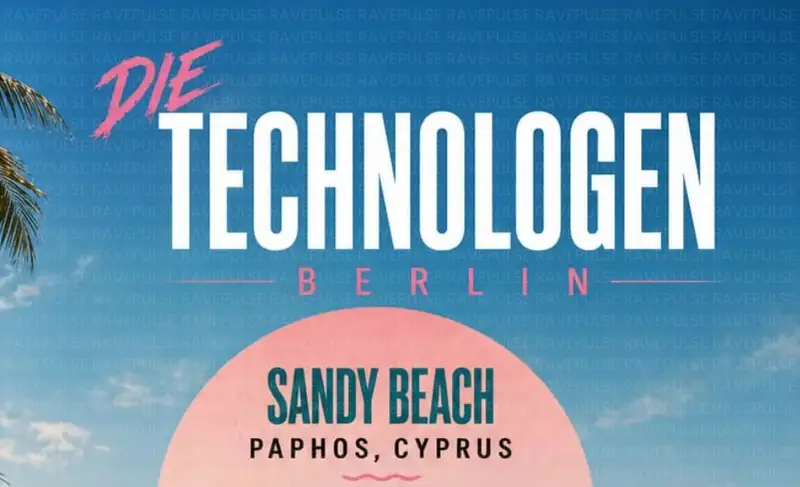 Die-Technologen BERLIN w. Nakadia at Sandy Beach
