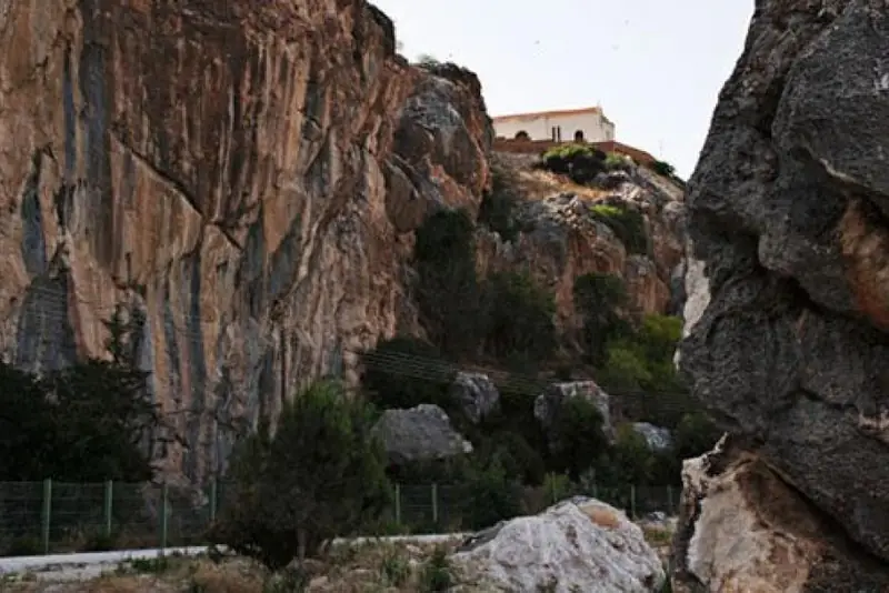Excursion to the Ezousa Valley & Episkopi Rock – Lysos