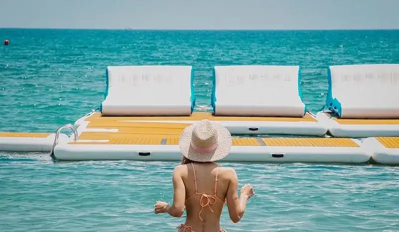 Giraffe Experience: Summer Beach Party at Plage Du Soleil