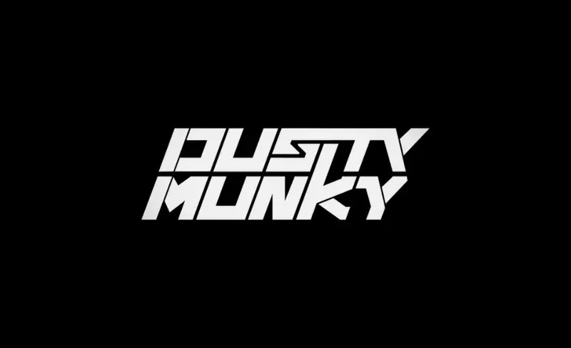 Sideras x Saza at Dusty Munky