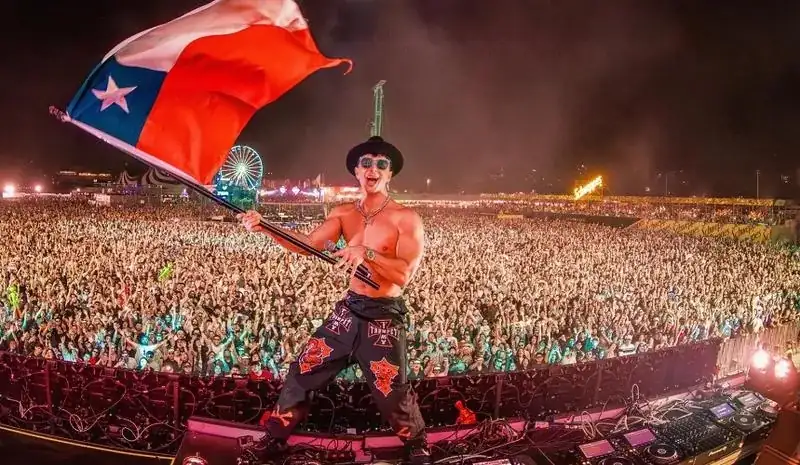 Timmy Trumpet Live: Pool Party