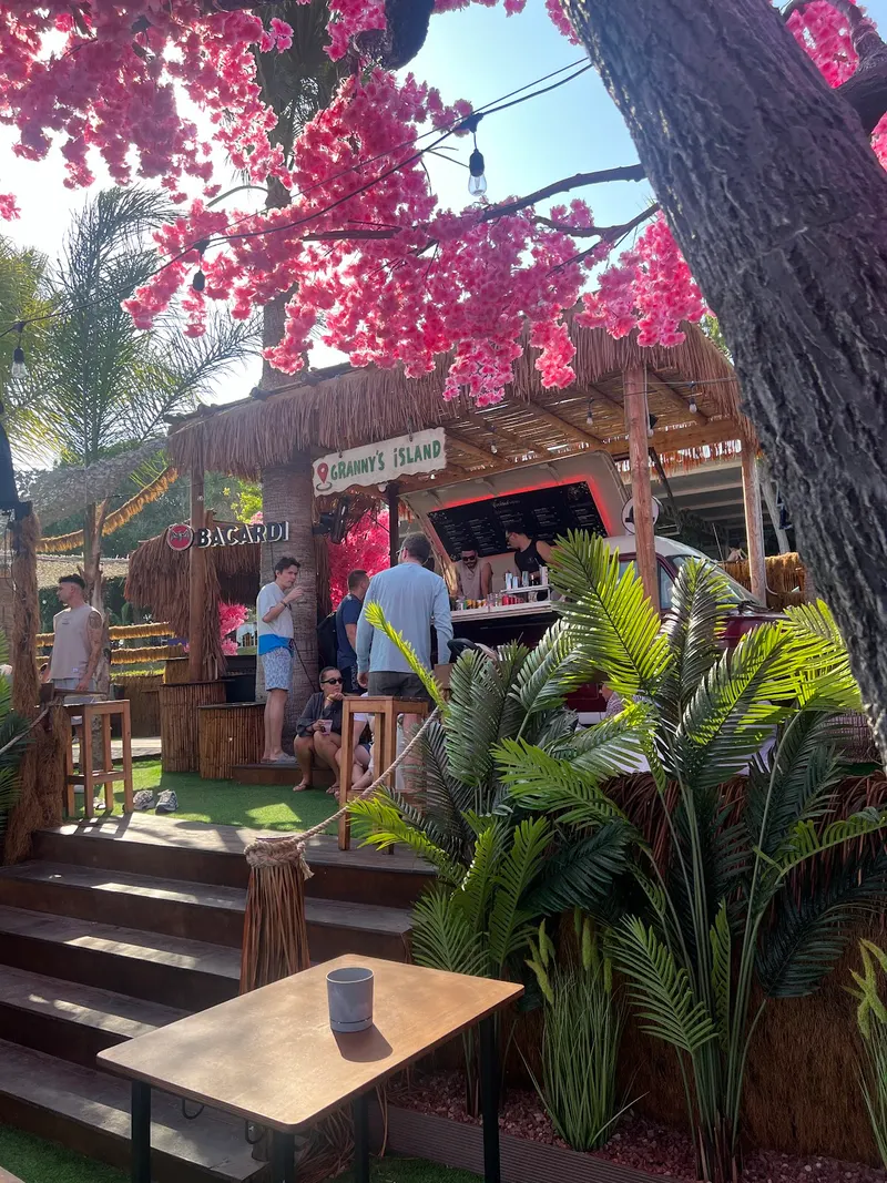 Granny's Island (Governor’s Beach)